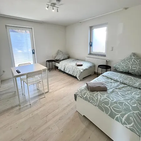 Ganze - Kueche - Balkon - Parkplatz - Wlan - Bis Zu 6 Personen *